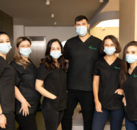Echipa de medici dentiști Dr. Leahu din Centrul de Excelență regional Constanța
