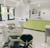 Cabinetele dentare din Dr. Leahu Turda sunt vesele si atragatoare