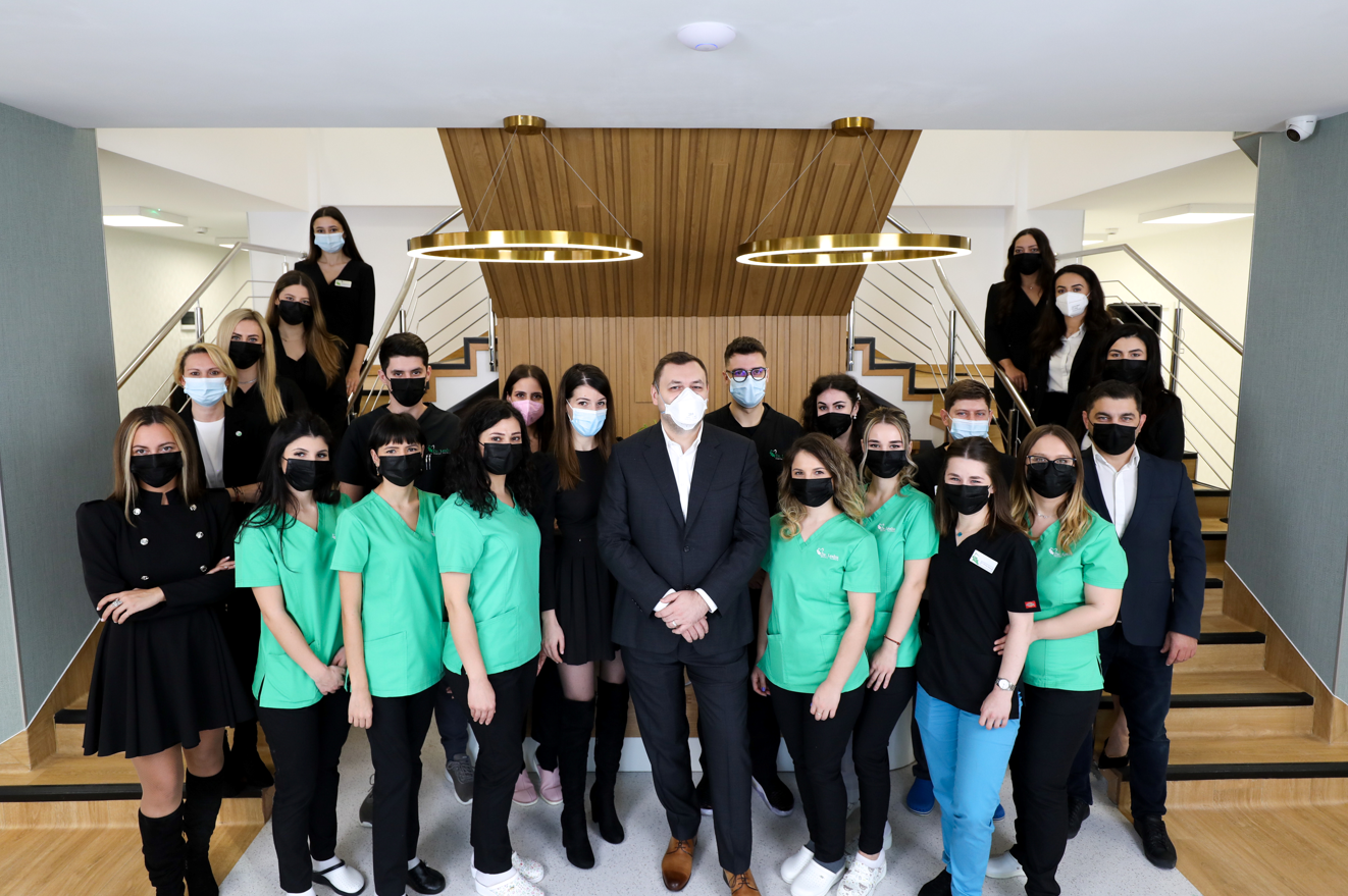 Echipa multidisciplinara in Clinicile Dentare Dr Leahu