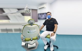 ,,Tehnologia a avansat extrem de mult, iar medicii stomatologi se bazează strict pe lipsa durerii.” – Interviu cu Dr. Robert Meszaros, medic stomatolog